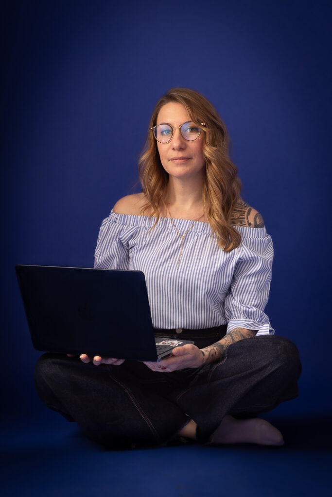 Photographe photo de portrait homme femme CV profil Linked'in reportage photo professionnel corporate entreprise travail 74 Le Lyaud Thonon-les-Bains Evian Haute-Savoie Suisse